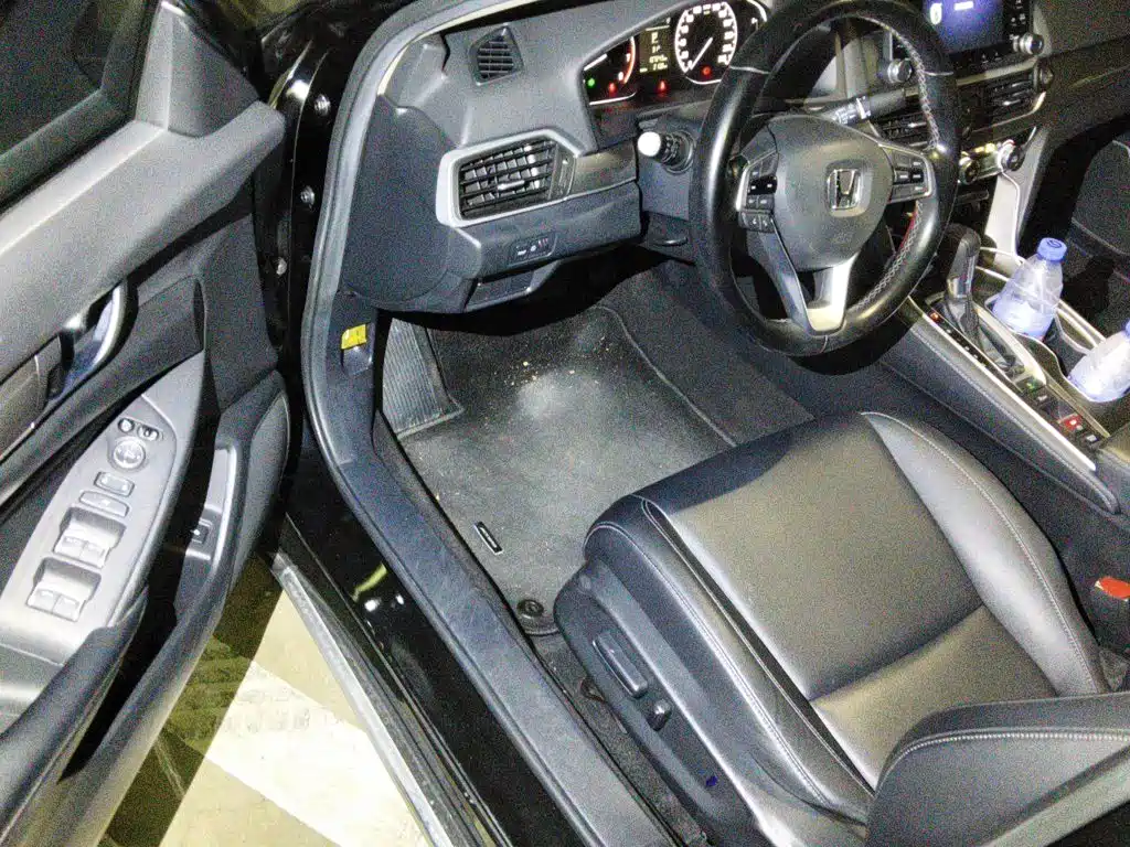 Honda Accord — миниатюра 17