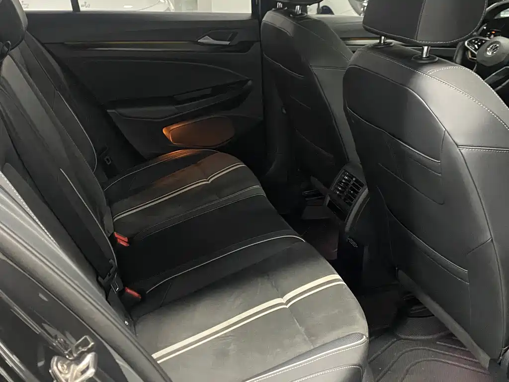 Volkswagen Golf — миниатюра 11