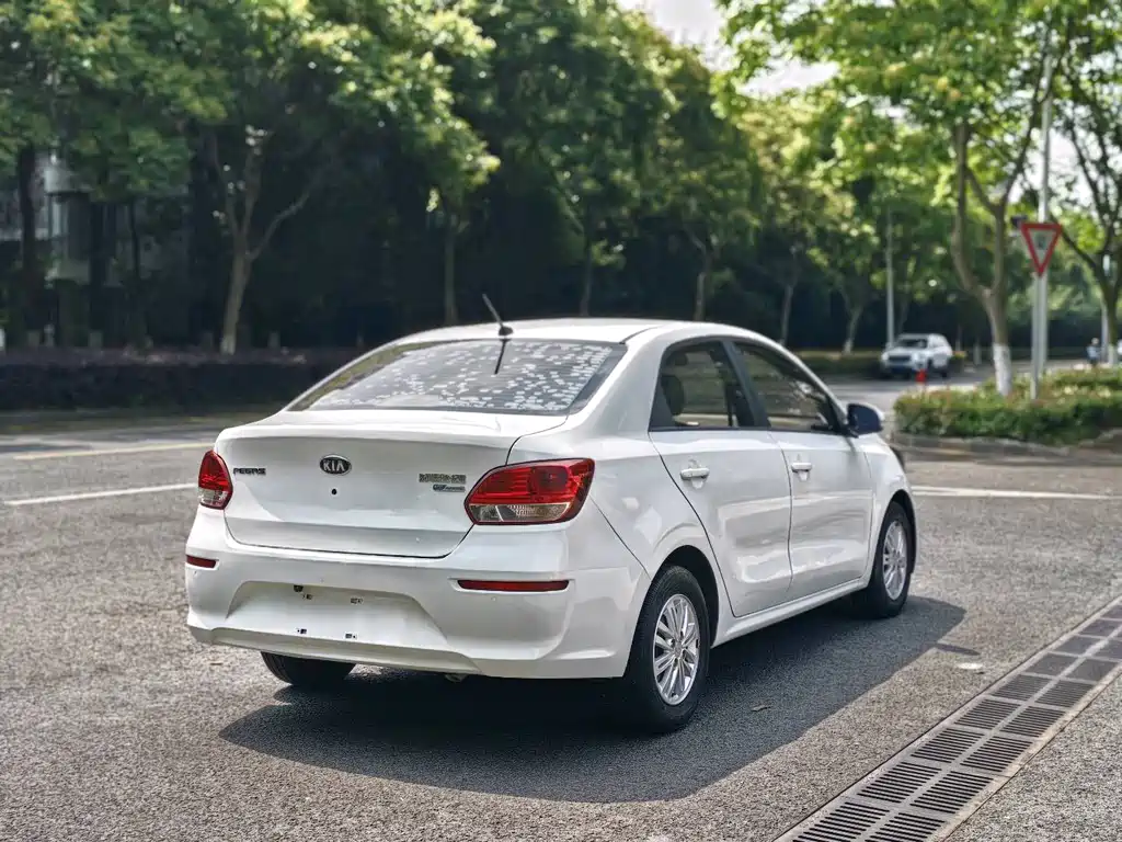 Kia Huanchi — миниатюра 6