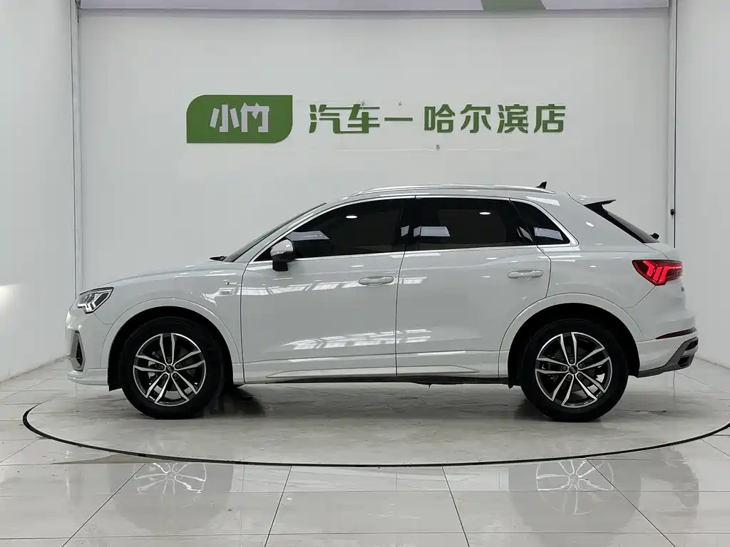 Audi Q3 2022 35 TFSI