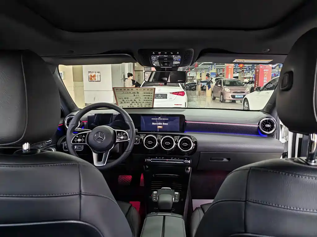 Mercedes-Benz A-Class — миниатюра 7