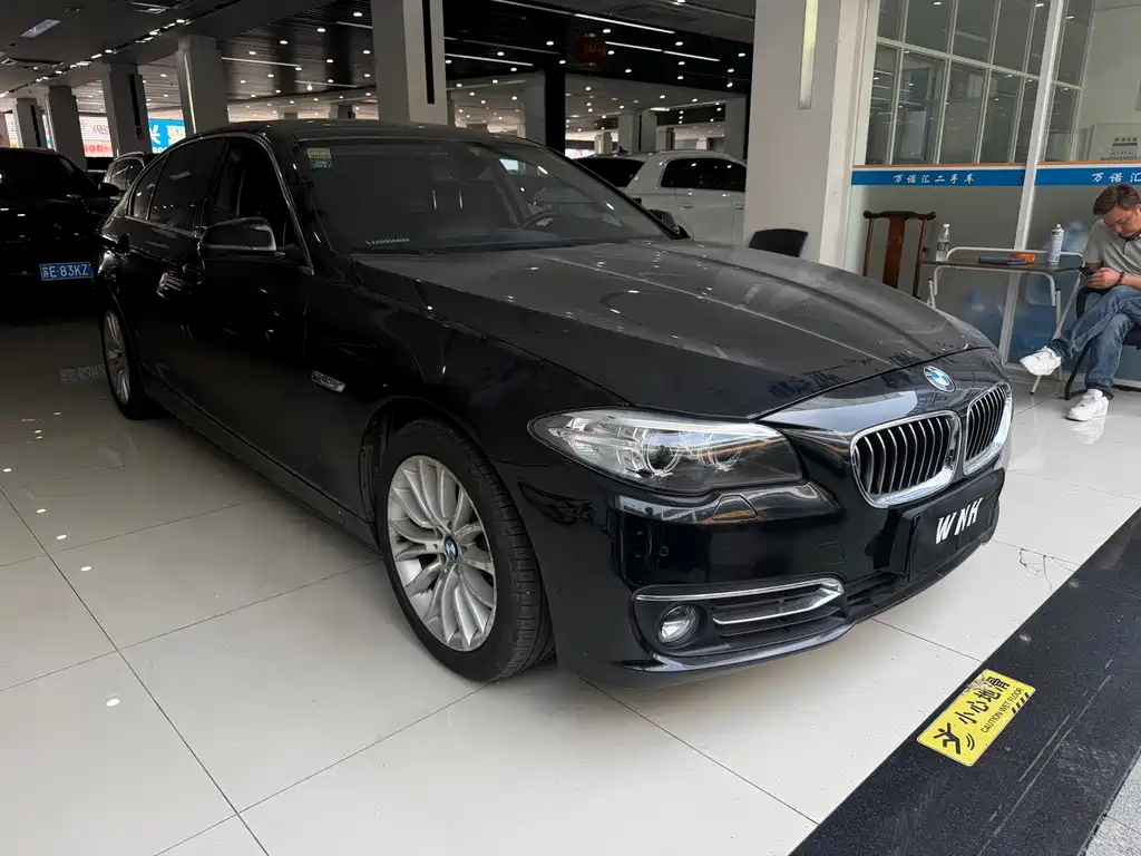 BMW 5 Series — миниатюра 3