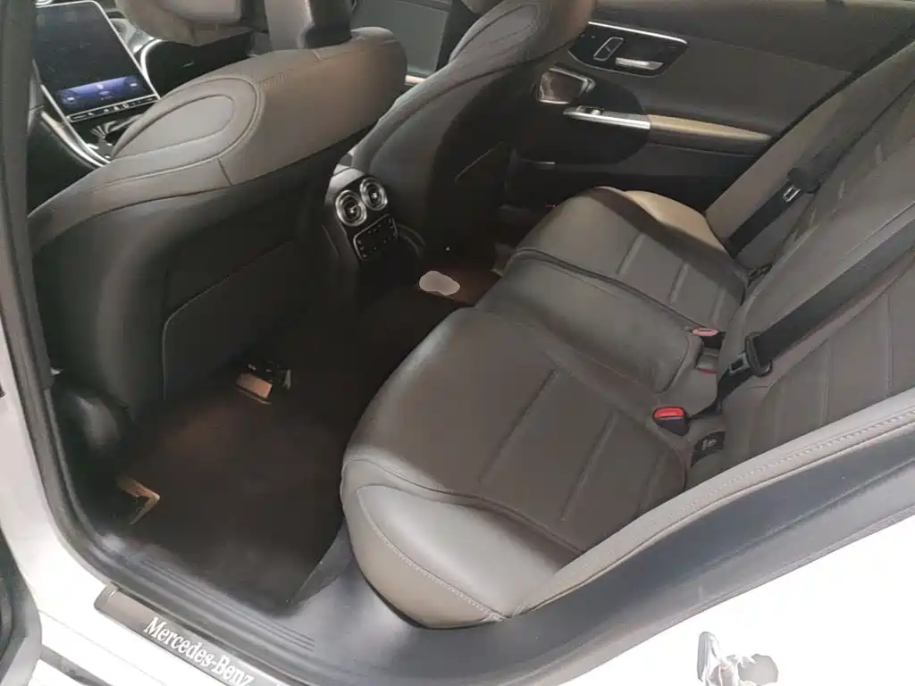Mercedes-Benz C-Class — миниатюра 17