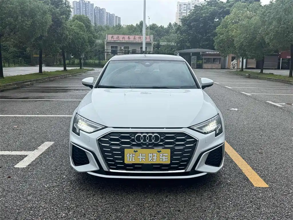 Audi A3 2021 Sportback 35 TFSI Fashion Sport