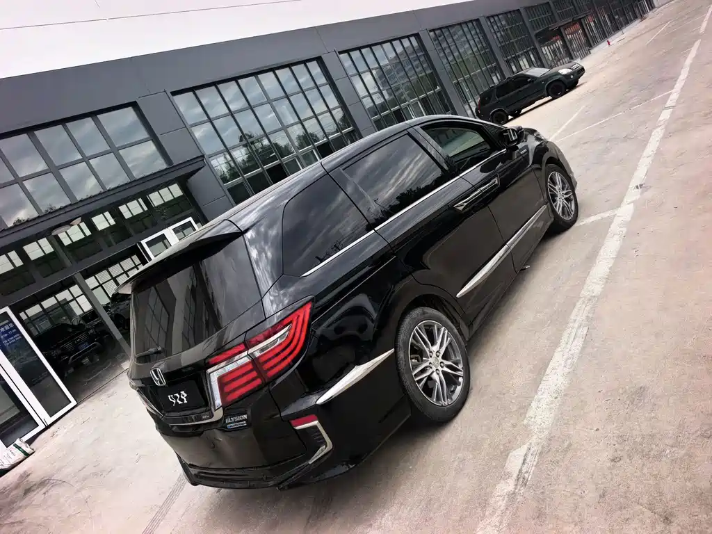 Honda Elysion — миниатюра 17