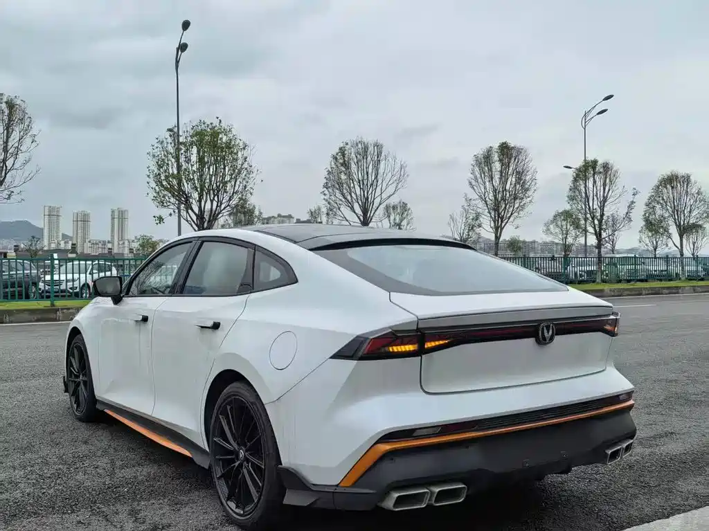 Changan UNI-V — миниатюра 13