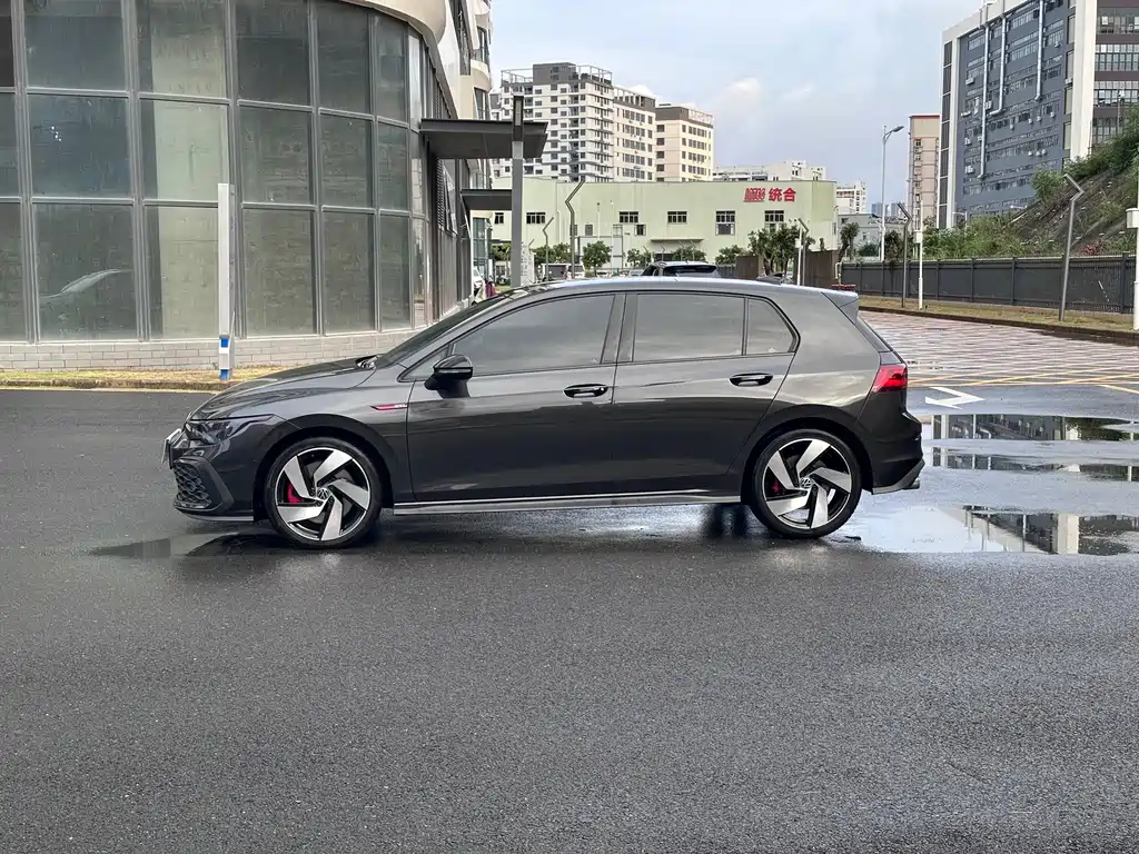 Volkswagen Golf GTI — миниатюра 4
