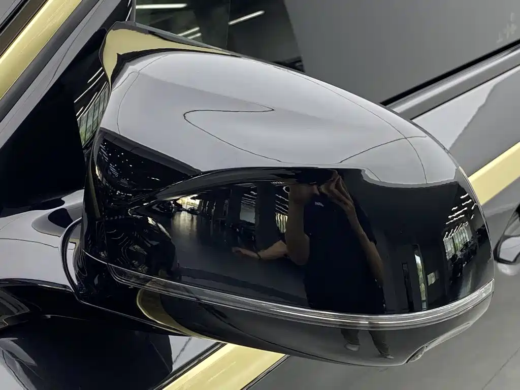 BMW XM — миниатюра 10