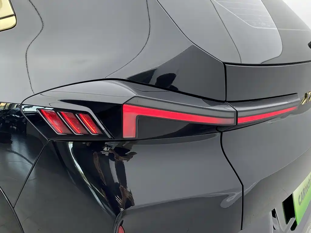 BMW XM — миниатюра 3