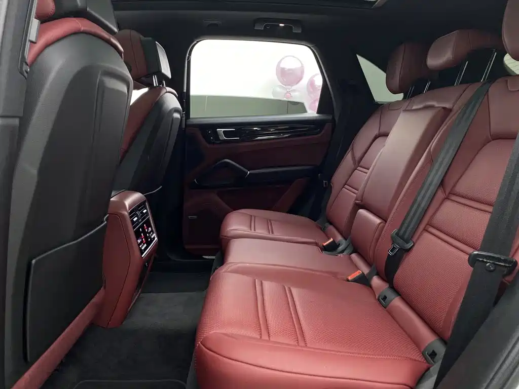 Porsche Cayenne — миниатюра 19