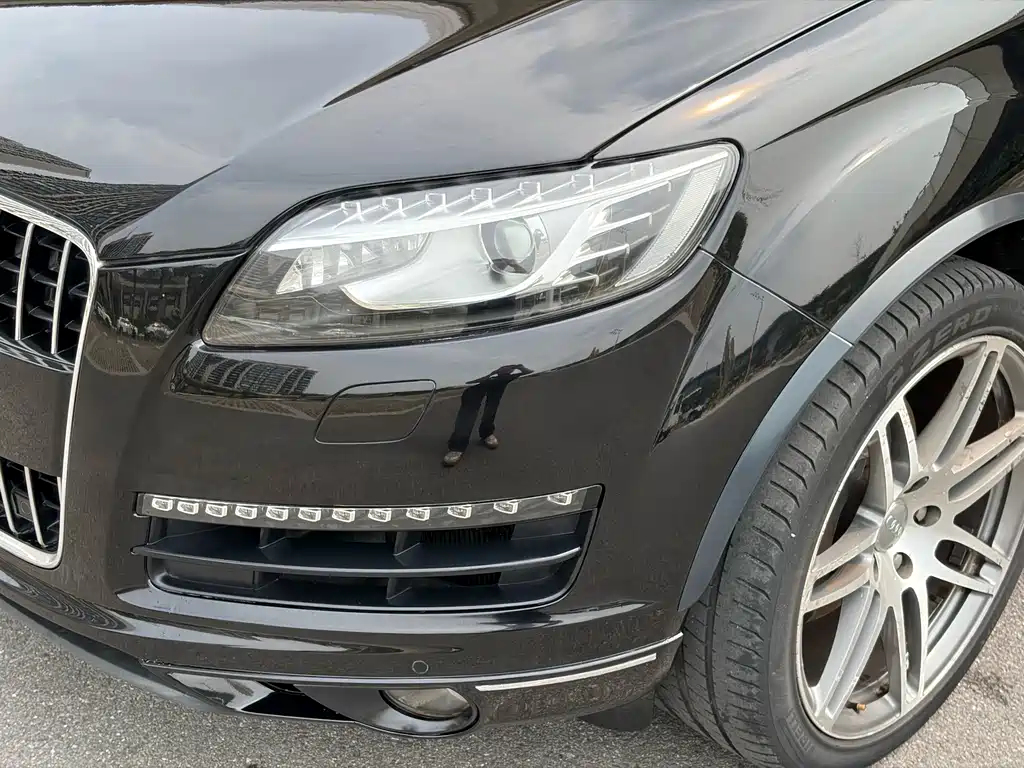 Audi Q7 — миниатюра 8