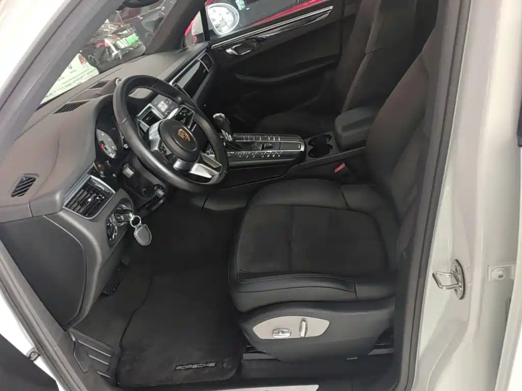 Porsche Macan — миниатюра 15