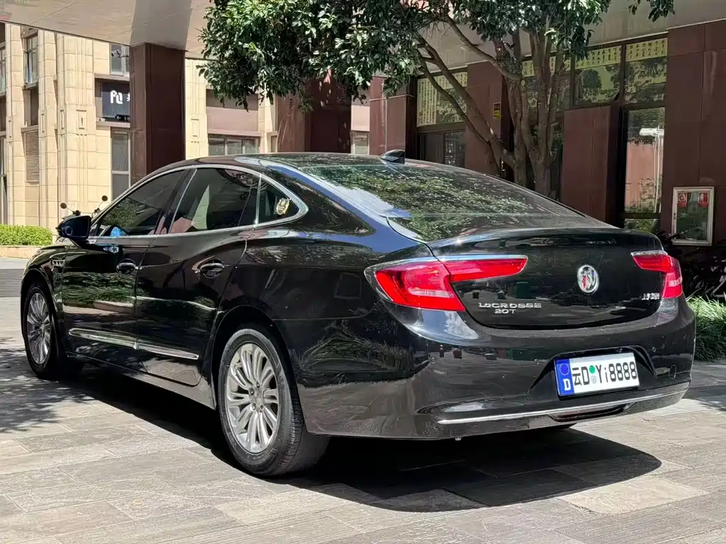 Buick LaCrosse — миниатюра 7