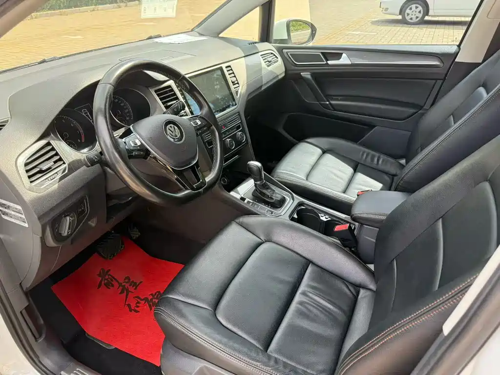 VOLKSWAGEN GOLF*JIAYU