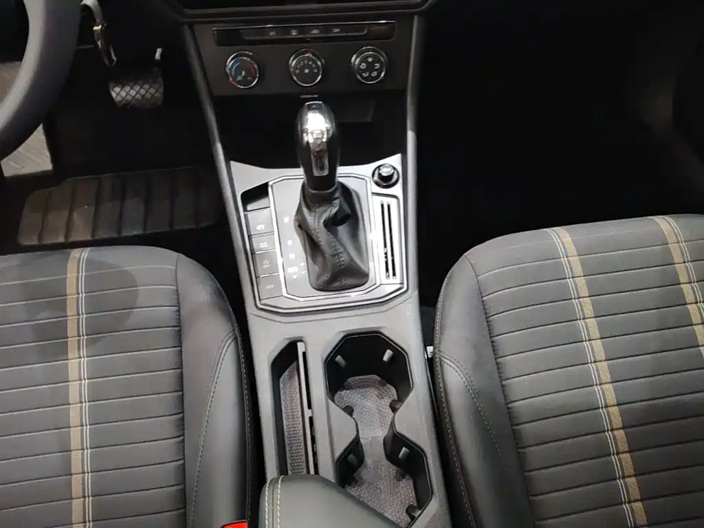 Volkswagen Lavida — миниатюра 14
