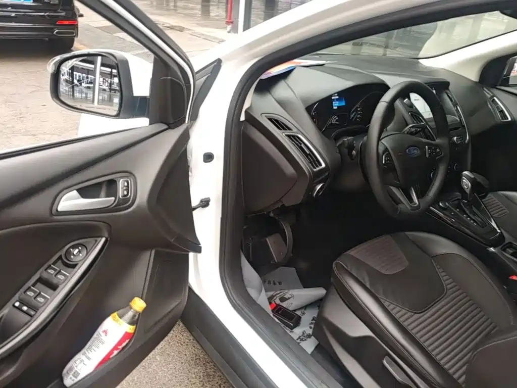 Ford Focus — миниатюра 16