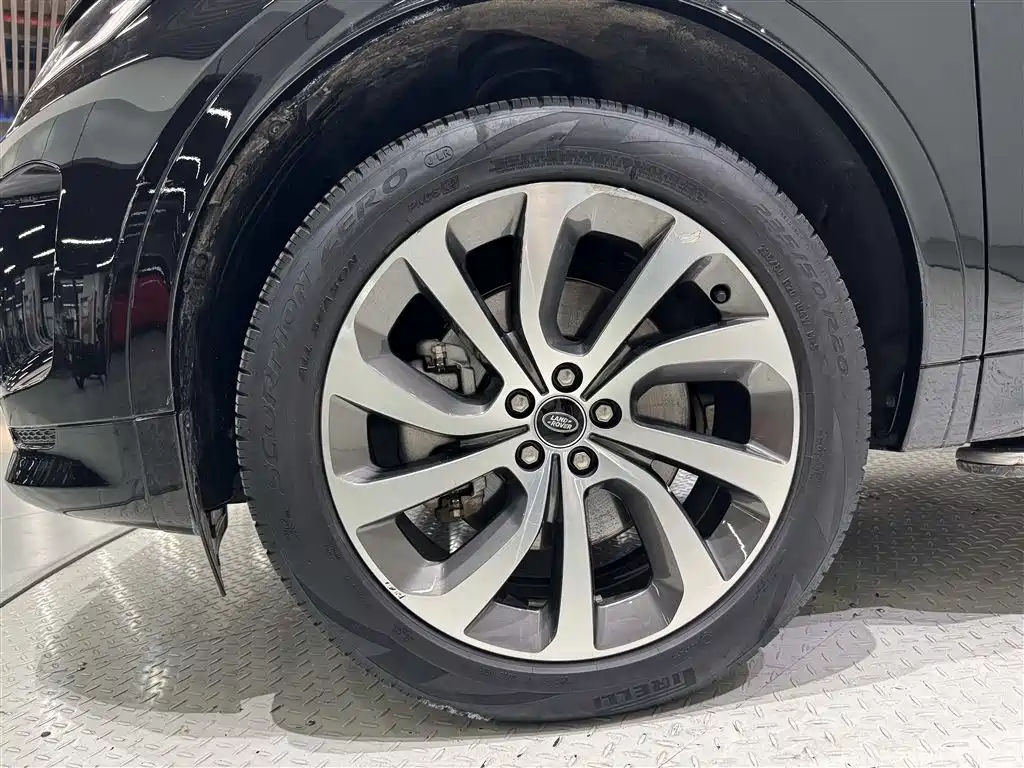 Land Rover Discovery Sport Hybrid — миниатюра 31