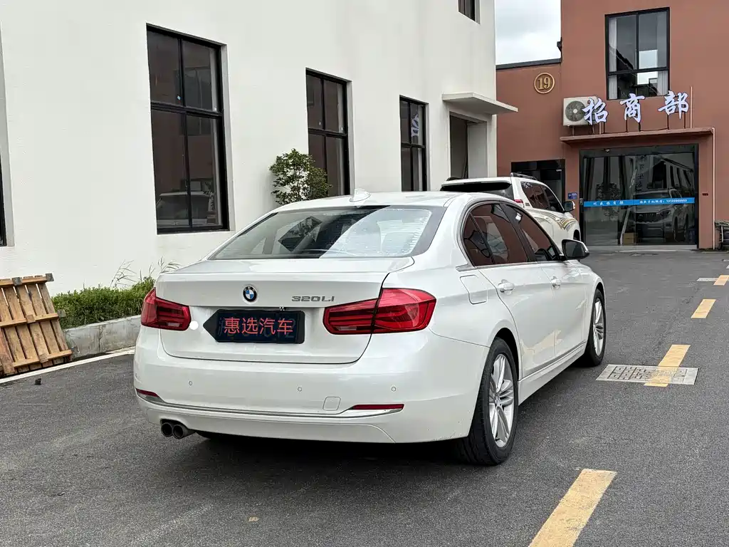BMW 3 Series — миниатюра 9
