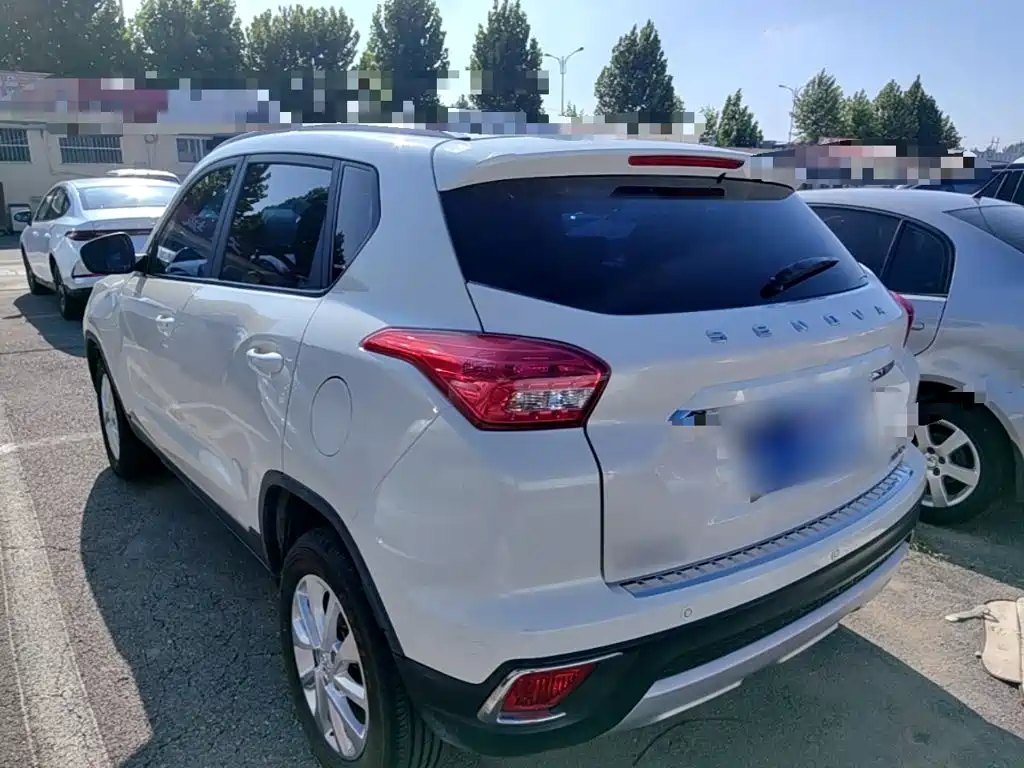 BAIC Senova X35 — миниатюра 5