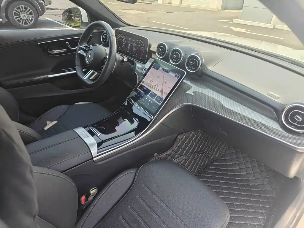 Mercedes-Benz C-Class — миниатюра 7