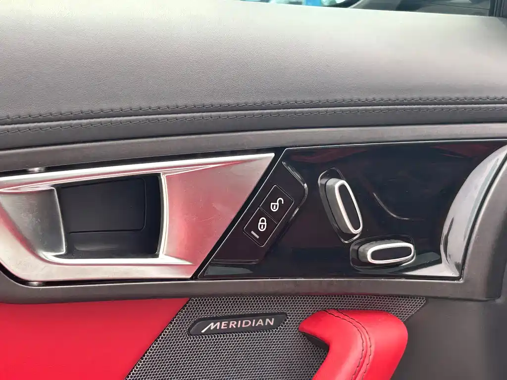 Jaguar F-TYPE — миниатюра 13