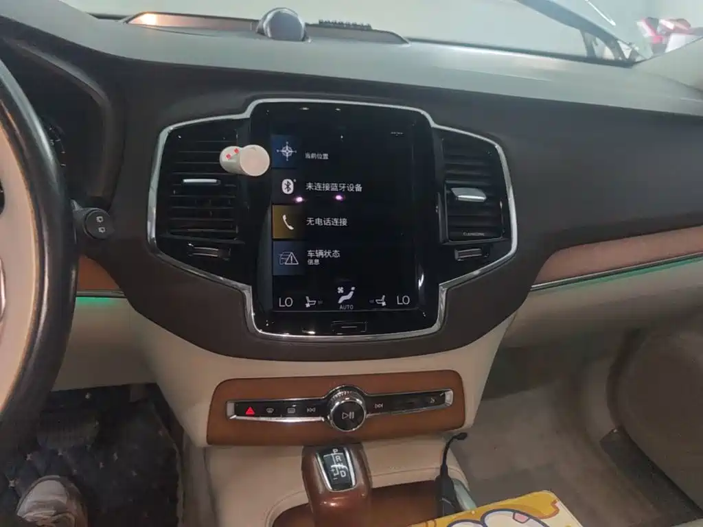 Volvo XC90 — миниатюра 13