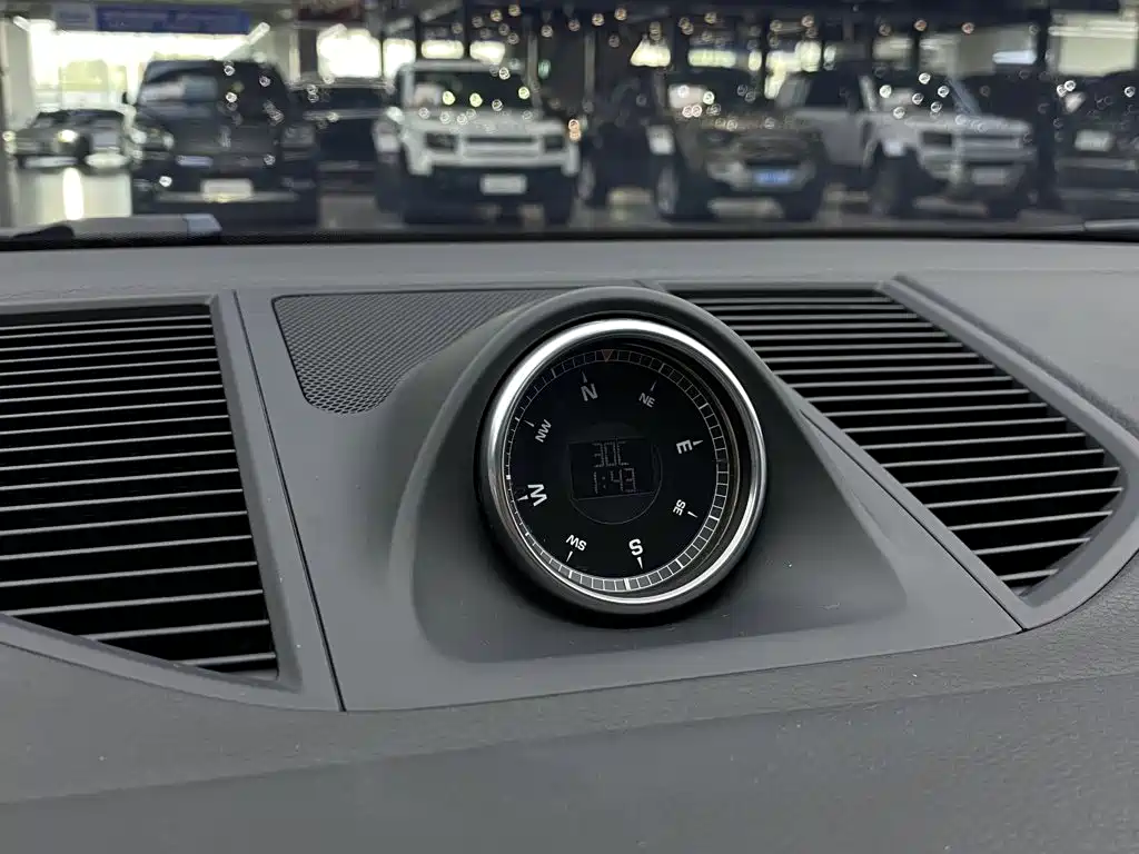 Porsche Macan — миниатюра 32