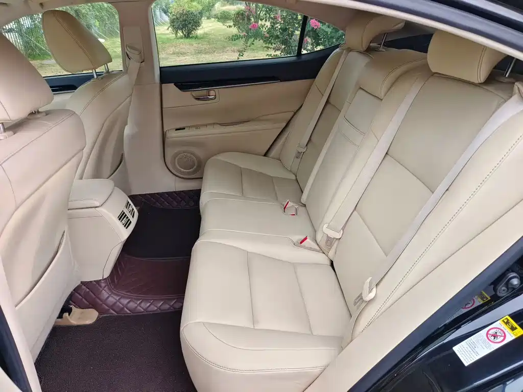 Lexus ES — миниатюра 6