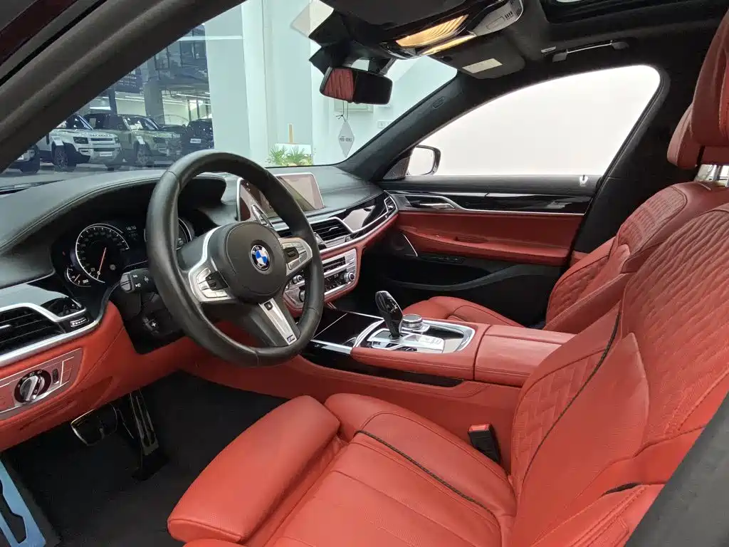 BMW 7 Series — миниатюра 33