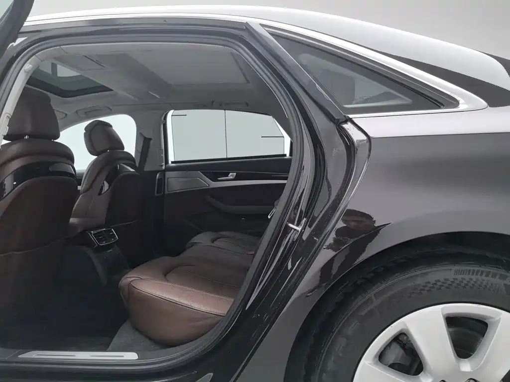 Audi A8 — миниатюра 15