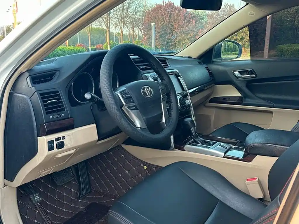 Toyota Reiz — миниатюра 8