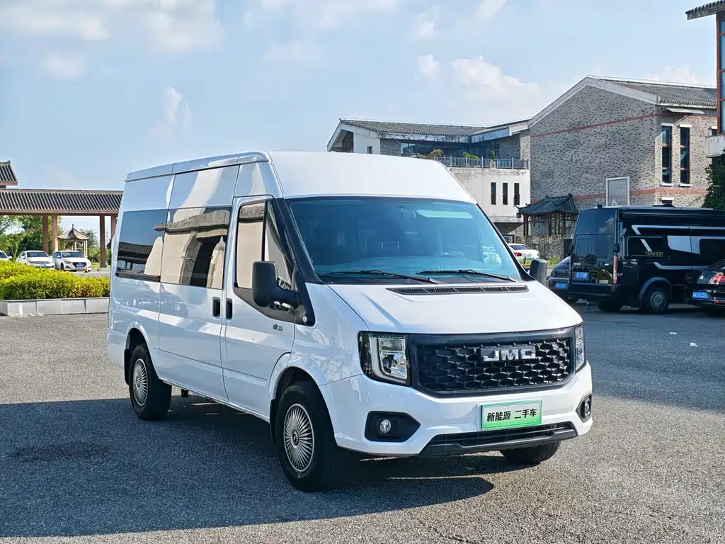 JMC JMC Fushun — миниатюра 3