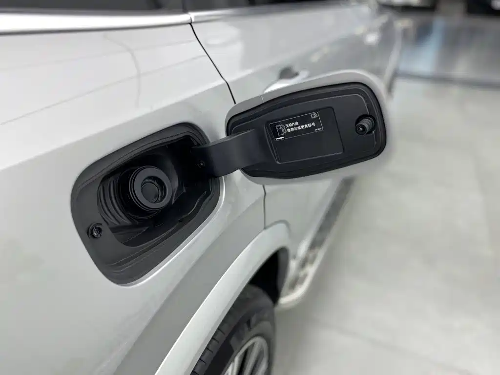 Volvo XC90 — миниатюра 12