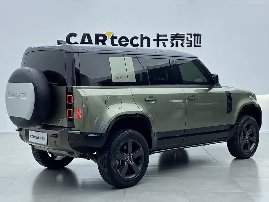Land Rover Defender — миниатюра 3