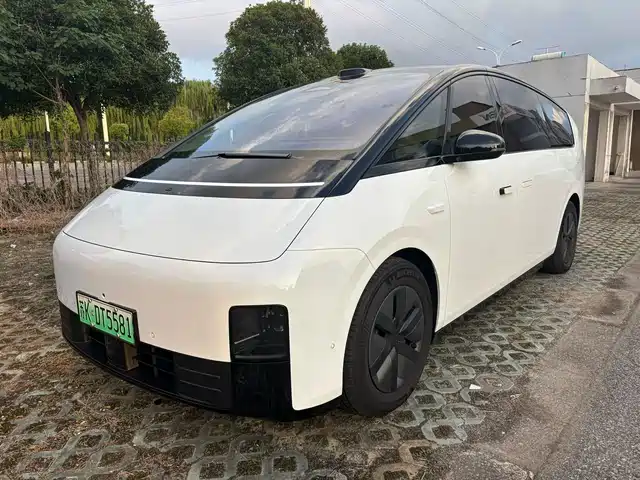 Li Auto MEGA