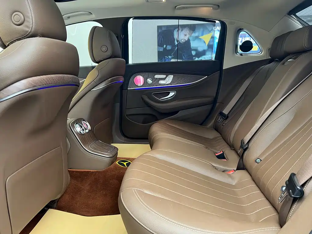 MERCEDES-BENZ E CLASS