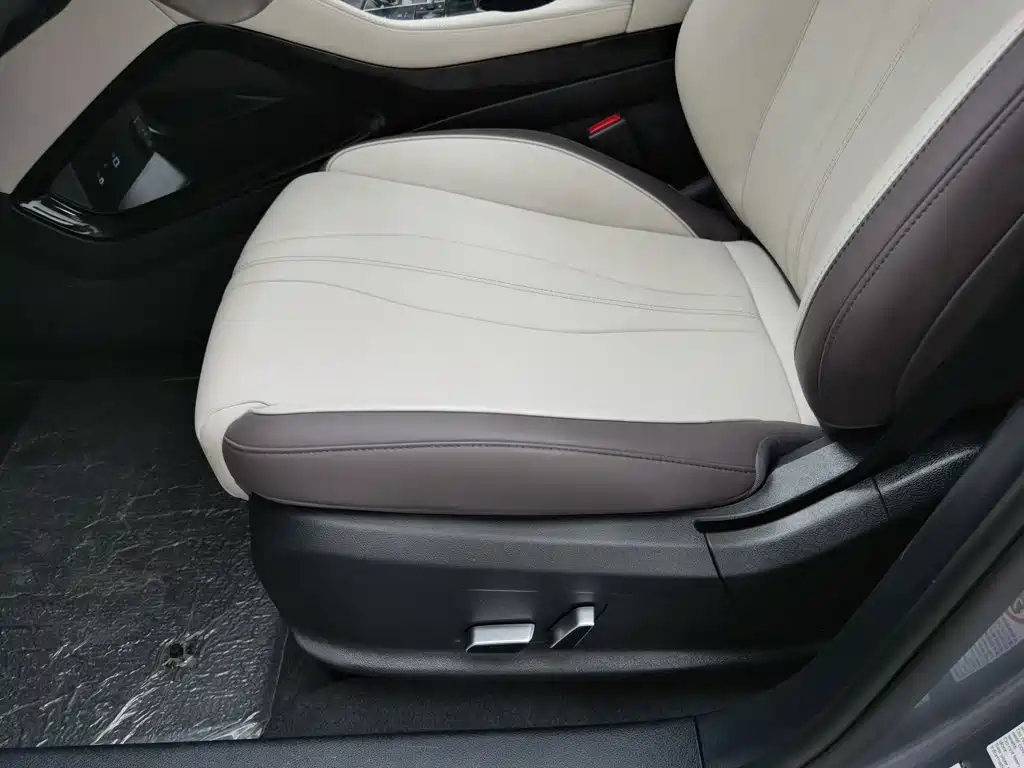 BYD PLUS New Energy — миниатюра 20