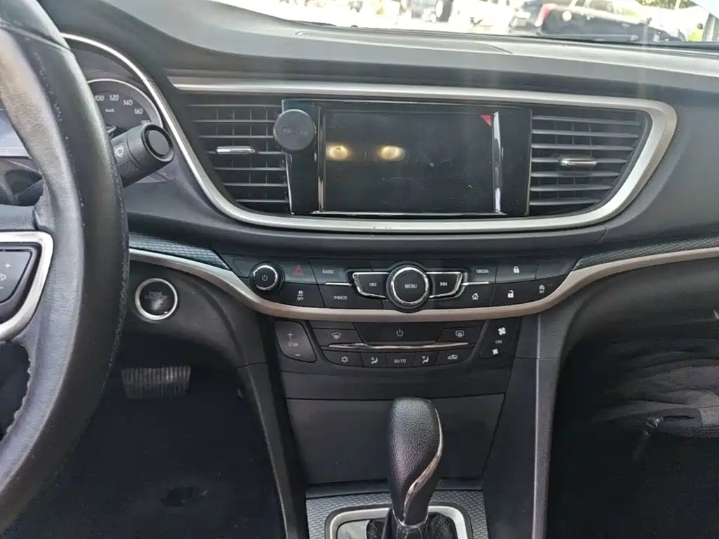 Buick Excelle — миниатюра 13