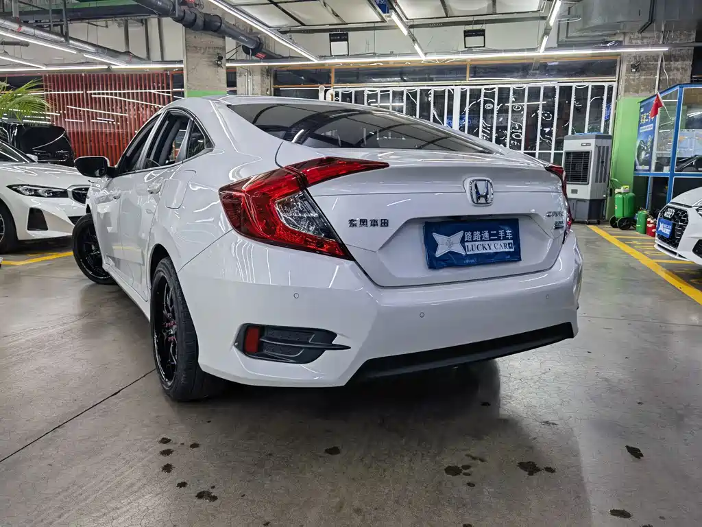 Honda Civic — миниатюра 4