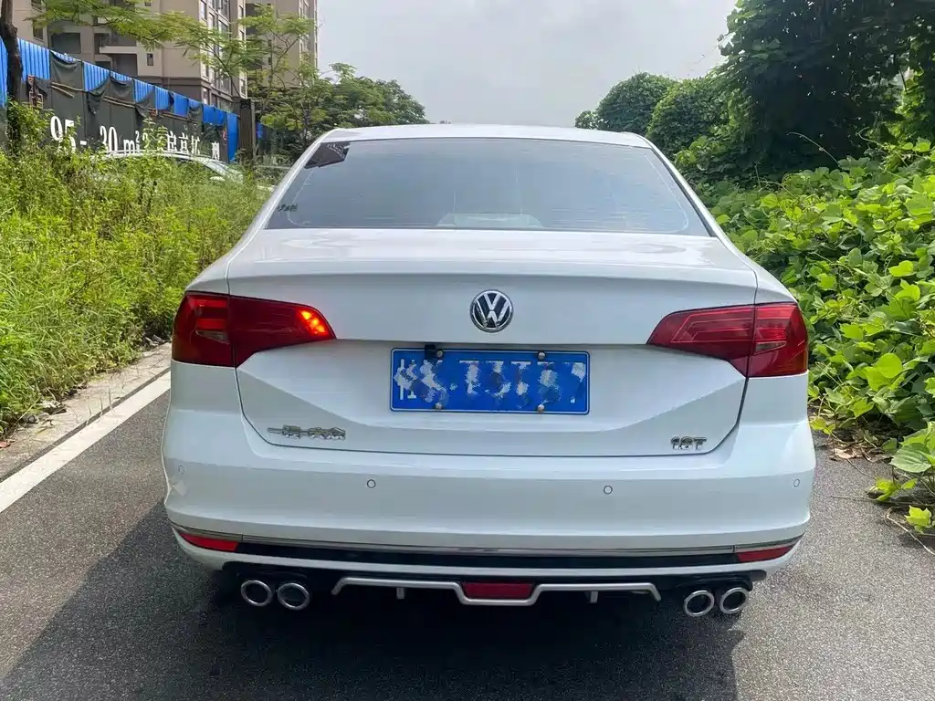 Volkswagen Bora — миниатюра 3