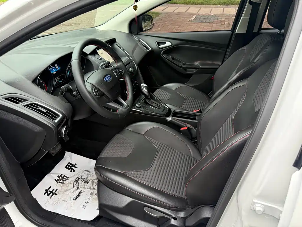 Ford Focus — миниатюра 10