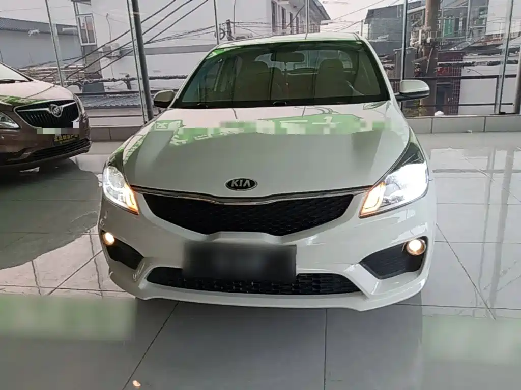 Kia K2 — миниатюра 3
