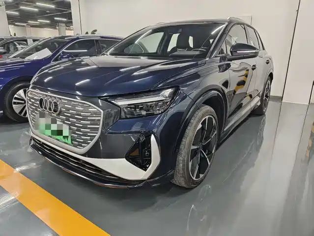 AUDI Q4 E TRON 2023