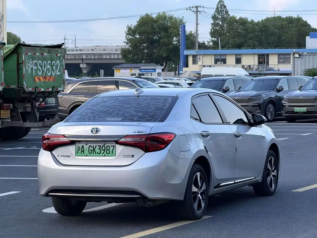 Toyota Levin Twin Engine E+ — миниатюра 13