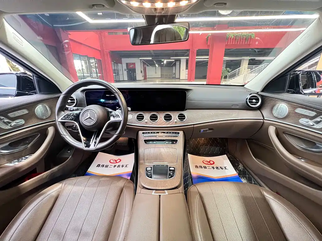 MERCEDES-BENZ E CLASS