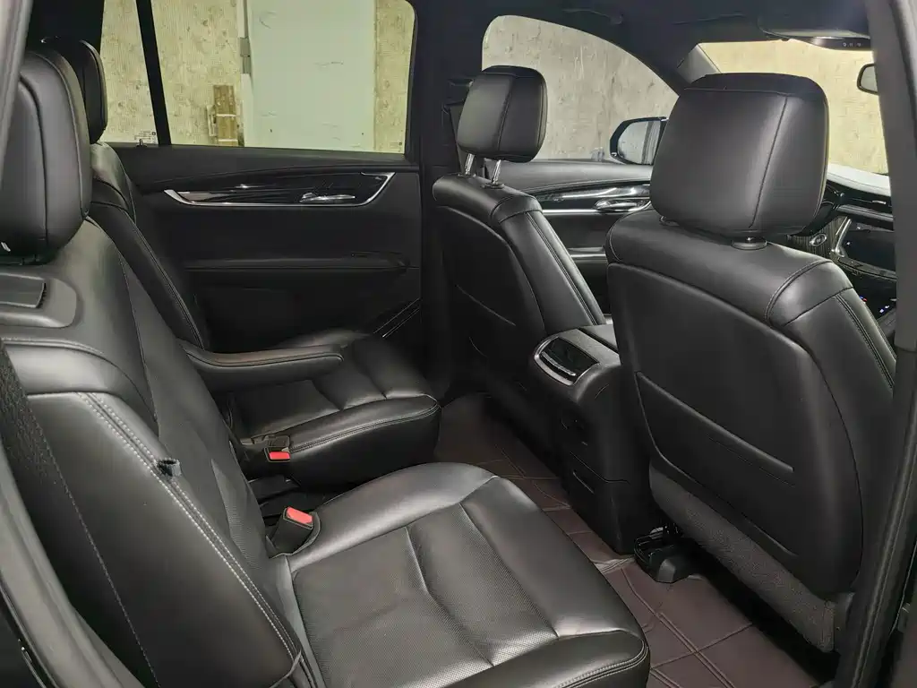 Cadillac XT6 — миниатюра 8