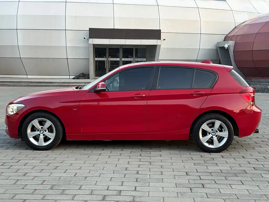 BMW 1 Series (Import) — миниатюра 7