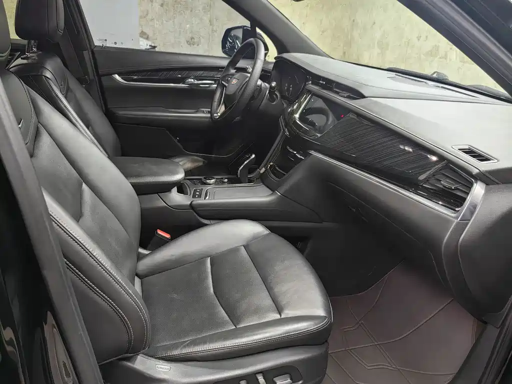 Cadillac XT6 — миниатюра 7