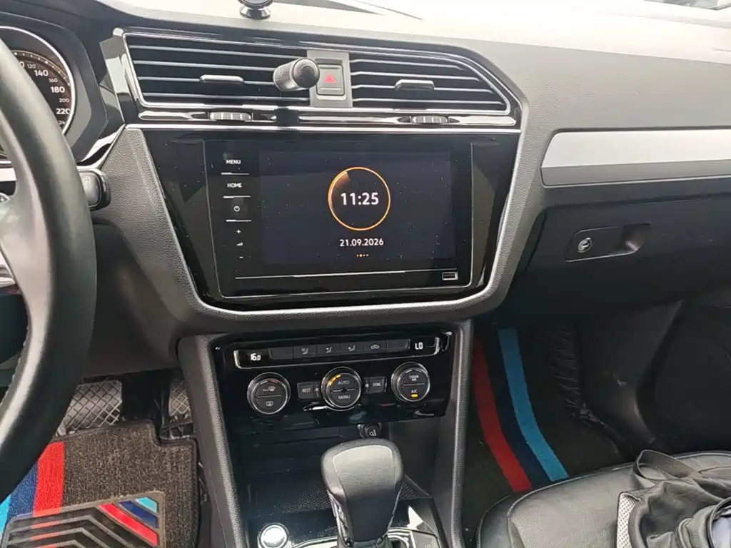 Volkswagen Tiguan L — миниатюра 13