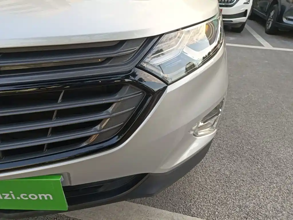 Chevrolet Equinox — миниатюра 18